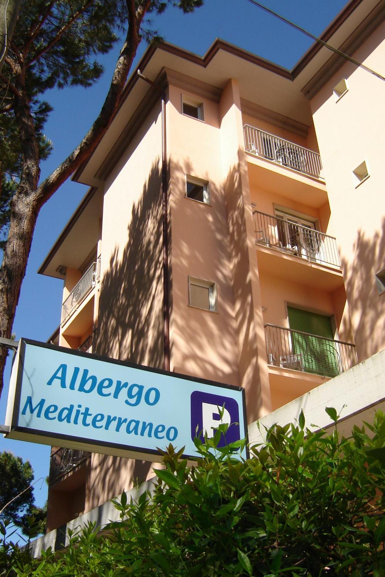 Hotel Mediterraneo Марина ди Пиетрасанта Екстериор снимка