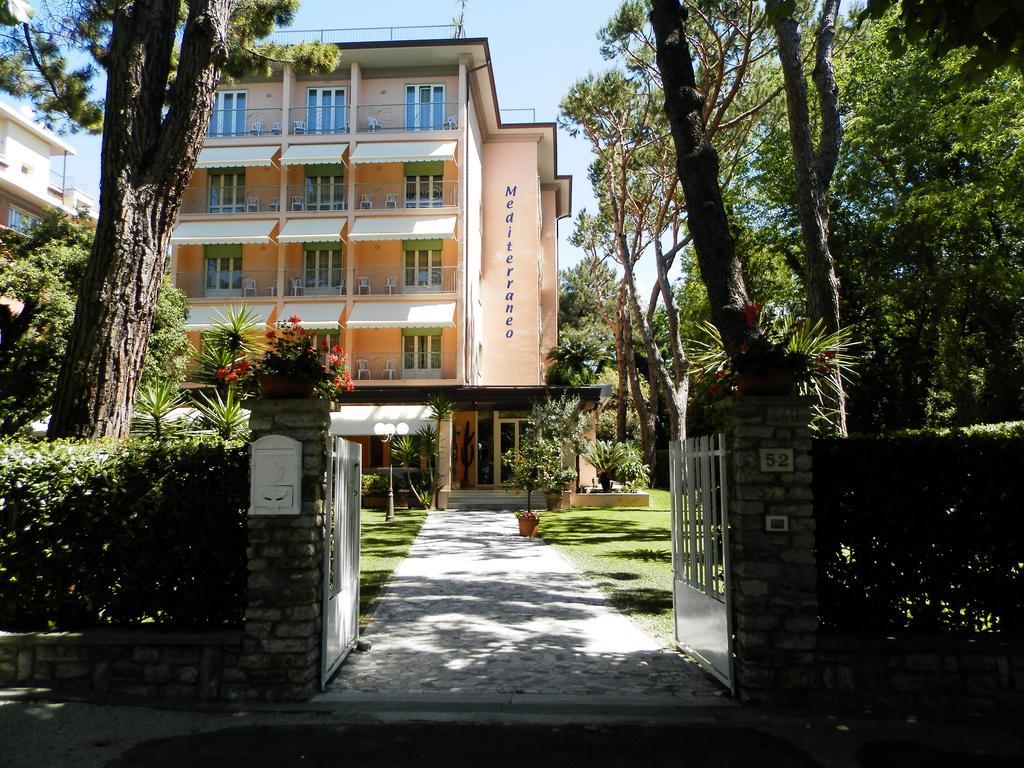 Hotel Mediterraneo Марина ди Пиетрасанта Екстериор снимка