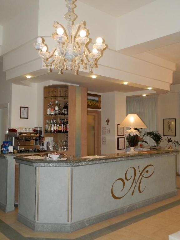 Hotel Mediterraneo Марина ди Пиетрасанта Екстериор снимка