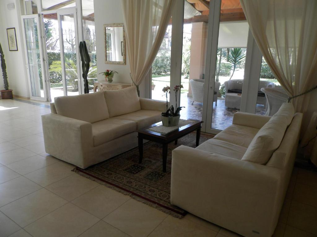 Hotel Mediterraneo Марина ди Пиетрасанта Екстериор снимка