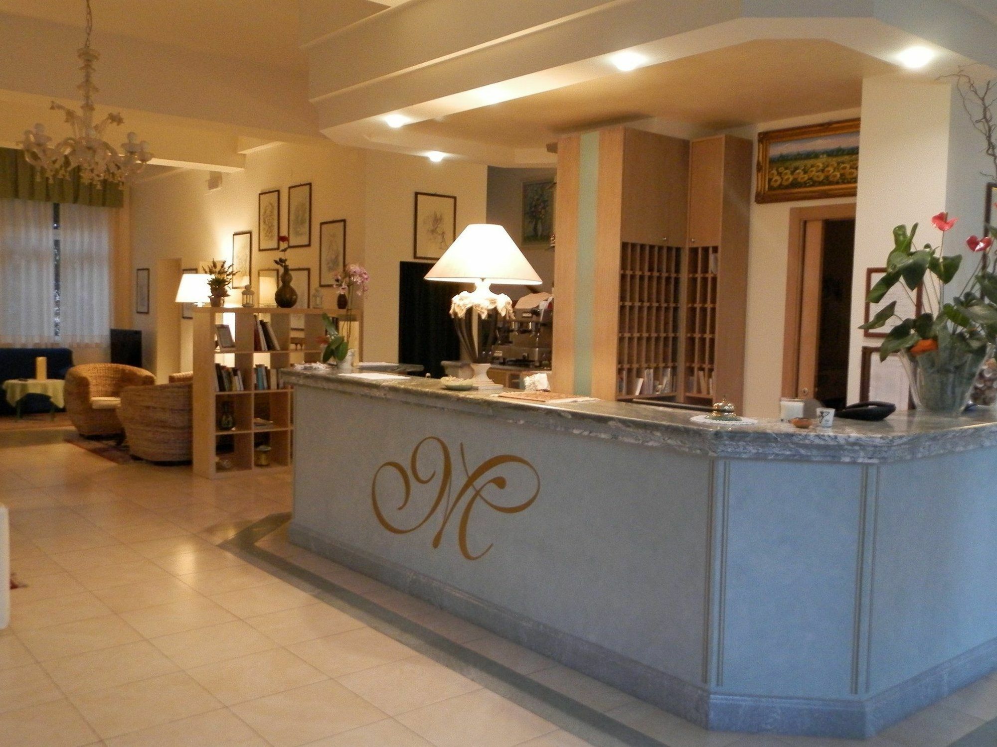 Hotel Mediterraneo Марина ди Пиетрасанта Екстериор снимка